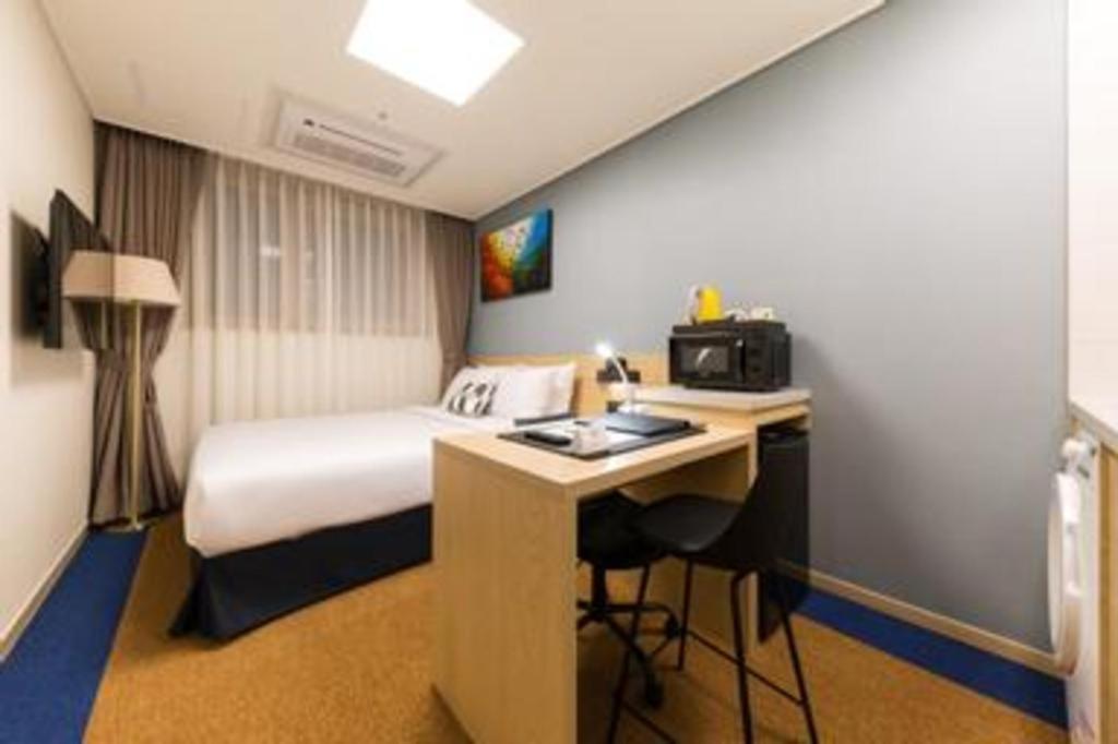 Howard Johnson By Wyndham Incheon Airport Exterior foto