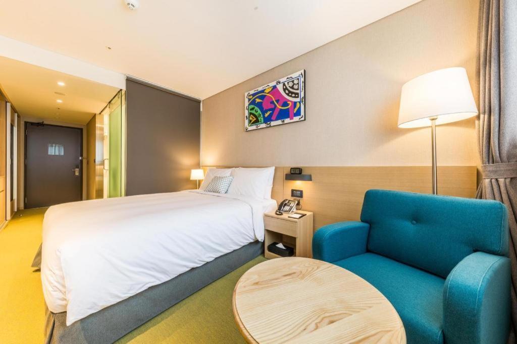 Howard Johnson By Wyndham Incheon Airport Exterior foto