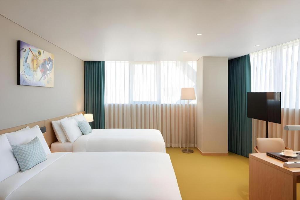 Howard Johnson By Wyndham Incheon Airport Exterior foto