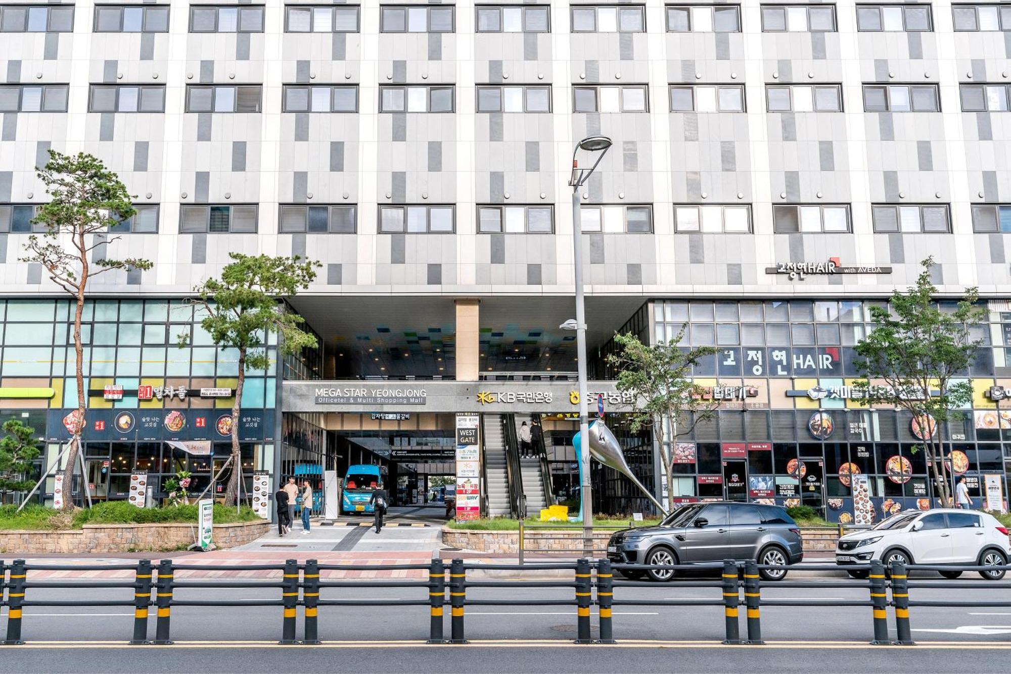 Howard Johnson By Wyndham Incheon Airport Exterior foto